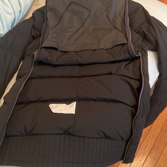 Lululemon jacket - Picture 2 of 11
